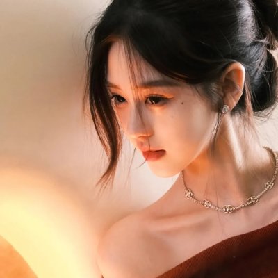 别跟我提钱